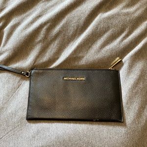 Michael Kors Wristlet Wallet